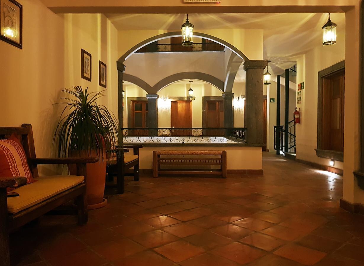 Puerta San Pedro Hotel Tlaquepaque Buitenkant foto