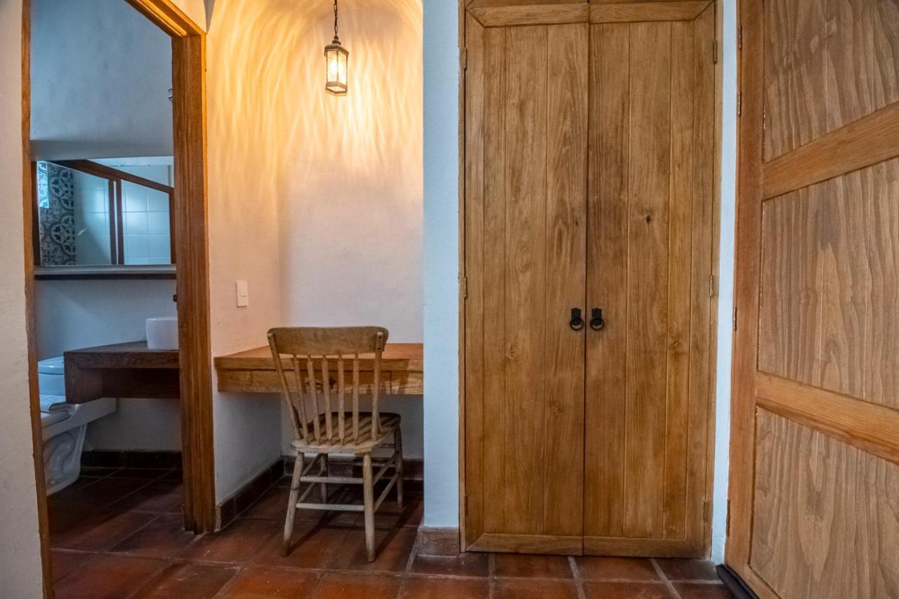 Puerta San Pedro Hotel Tlaquepaque Buitenkant foto