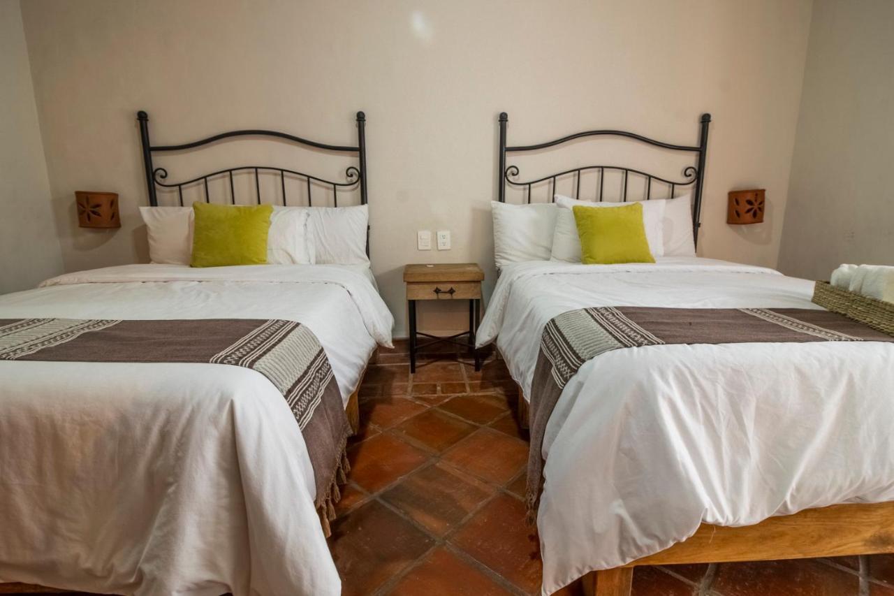 Puerta San Pedro Hotel Tlaquepaque Buitenkant foto